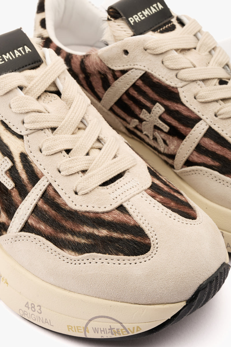 Sneaker Cassie 7677