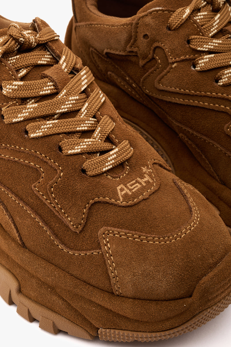 Sneaker Addict bis land
