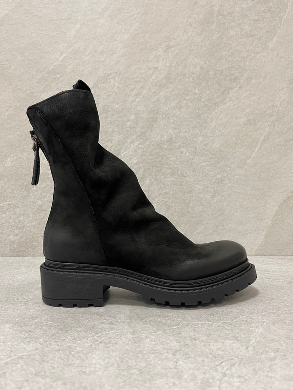 Stivaletto nabuk nero