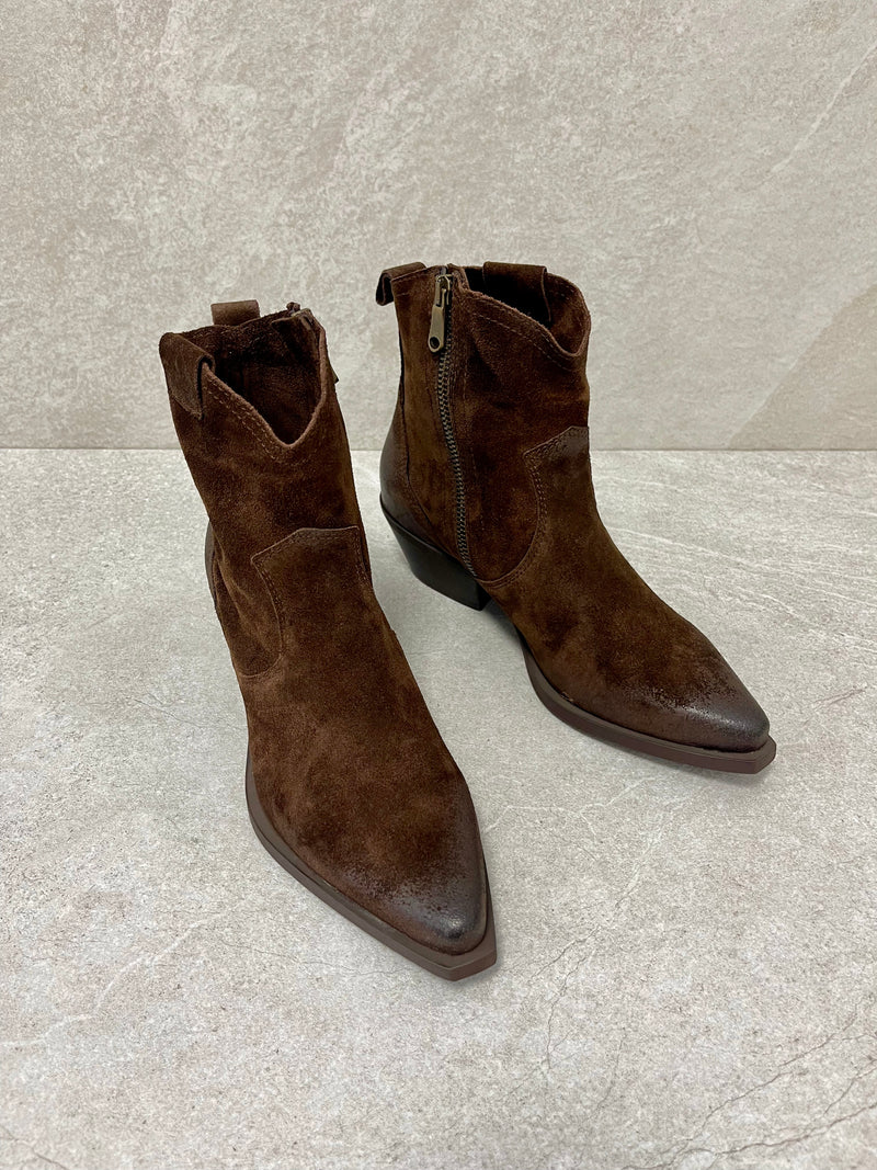 Stivaletto texano camoscio testa moro