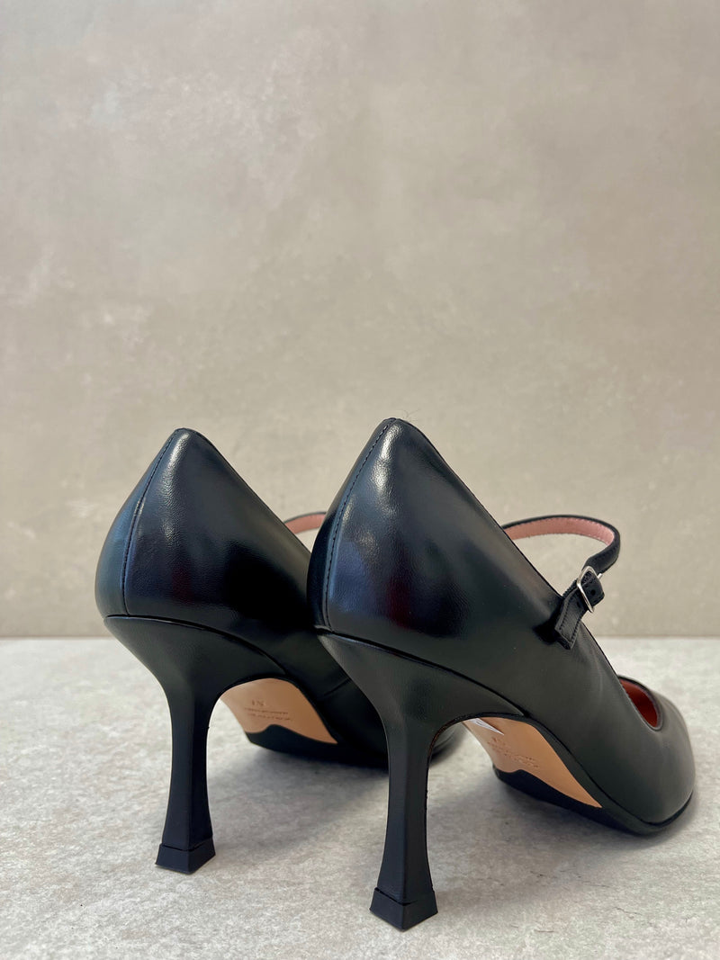 Décolleté nappa nera