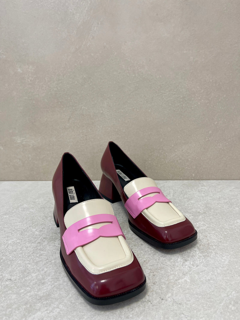 Mocassino borgogna con tacco
