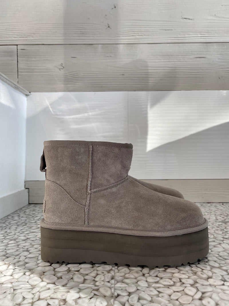 Ugg Classic Mini Platform smoke plume