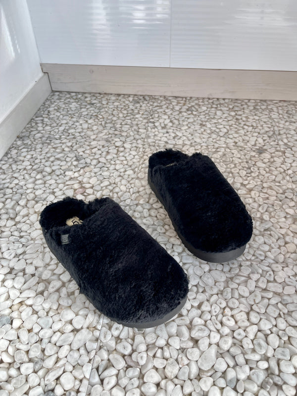 Ugg Fuzz Sugar Slide black
