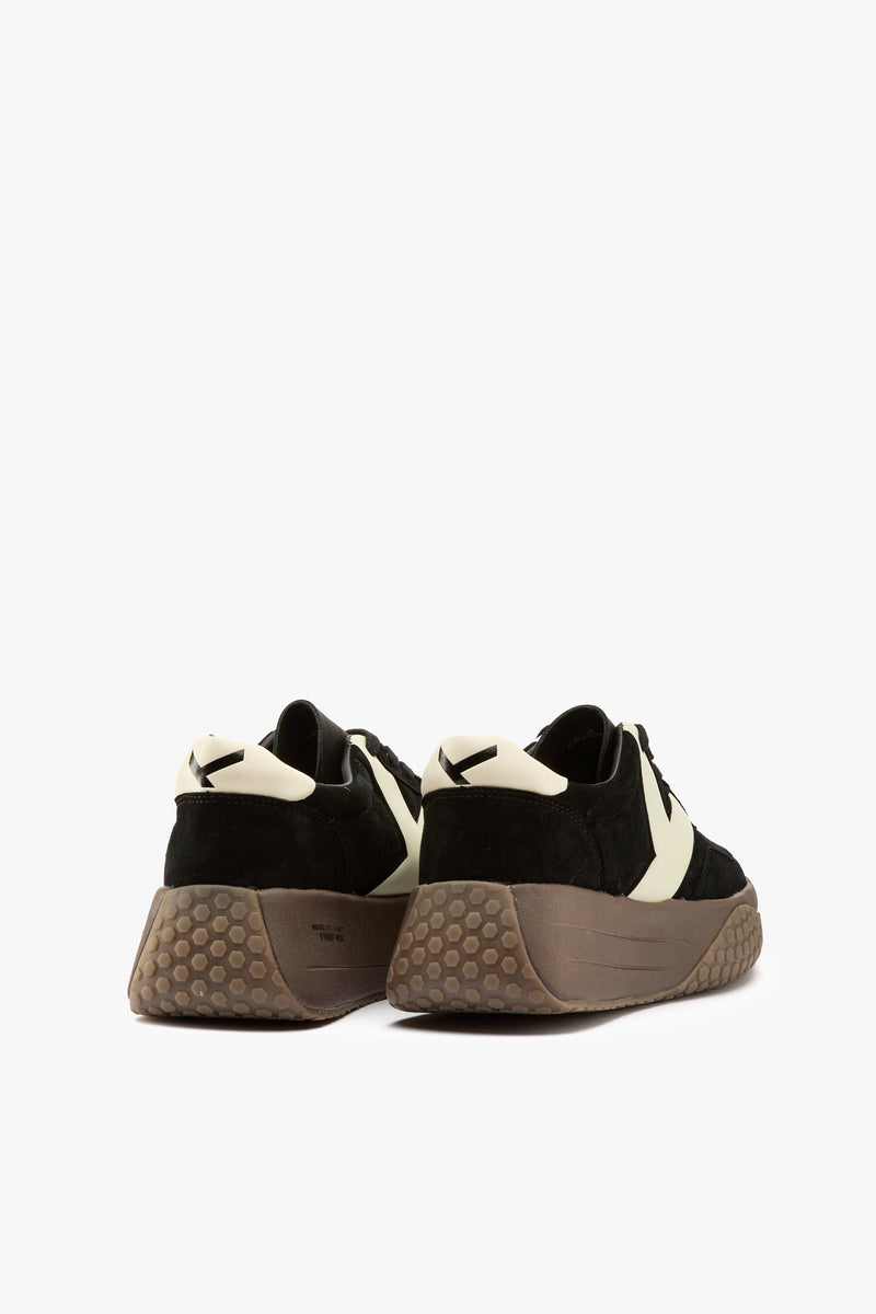 Sneaker black