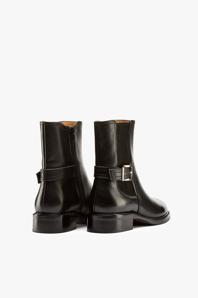 Stivaletto fibbia nero