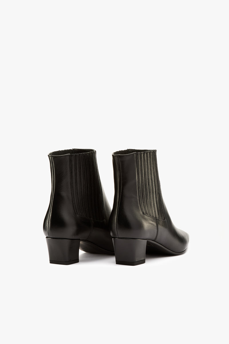 Stivaletto nero elastici