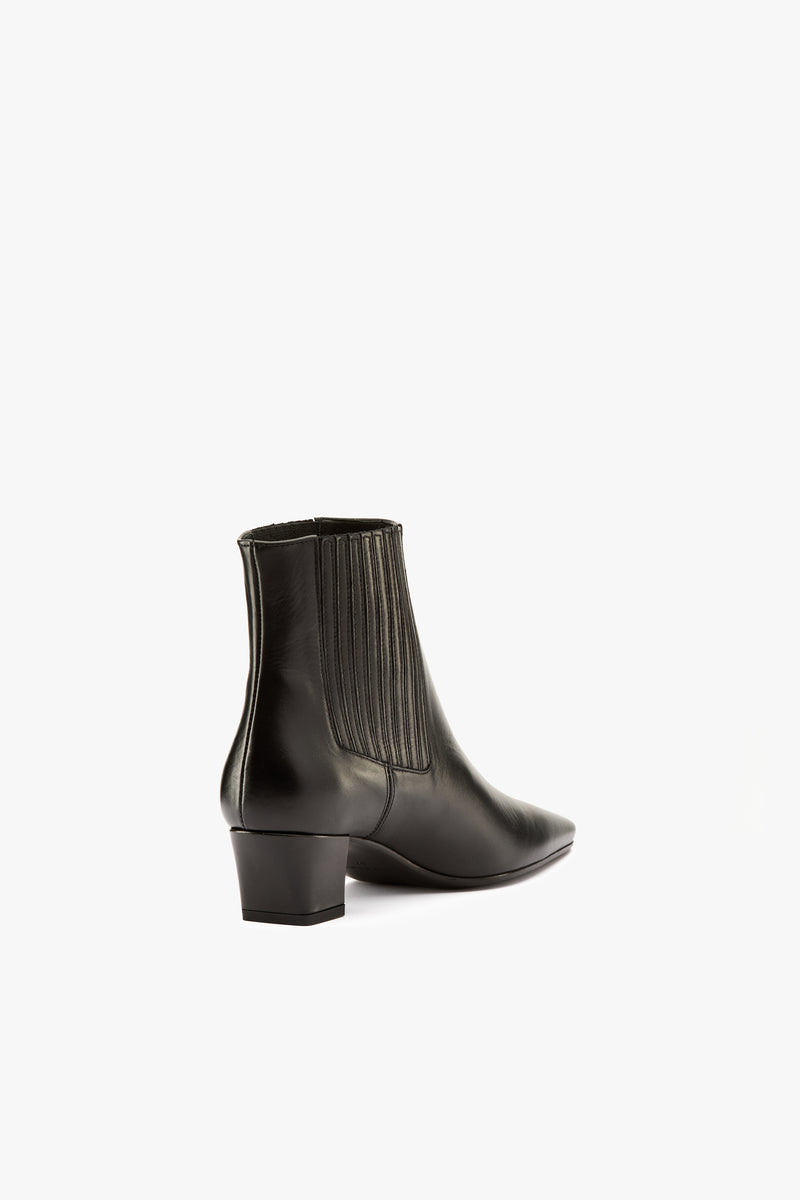 Stivaletto nero elastici
